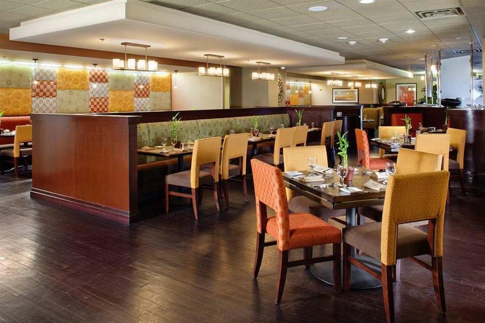 Doubletree By Hilton Denver Tech Грийнууд Вилидж Ресторант снимка
